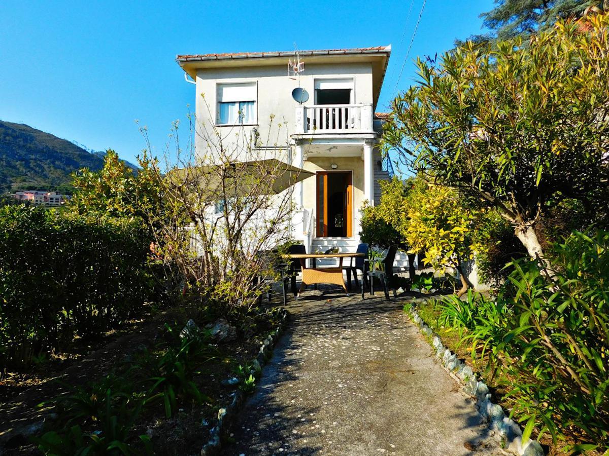 Villa Unifamiliare Con Posto Auto! Levanto Luaran gambar